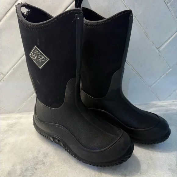 Muck Kids Black Boots Big Kid size 1 - Picture 6 of 7